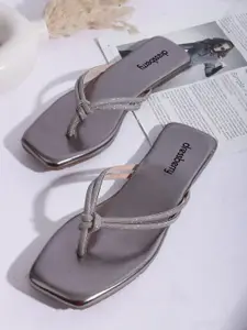 DressBerry Women Embellished T-Strap Flats