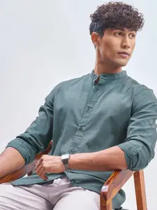 HIGHLANDER Men Slim Fit Textured Band Collar Casual Shirt