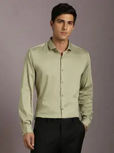 Louis Philippe Men Vertical Striped Spread Collar Casual Shirt