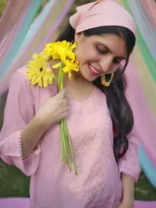 KALINI Ethnic Motifs Embroidered V-Neck Kurti