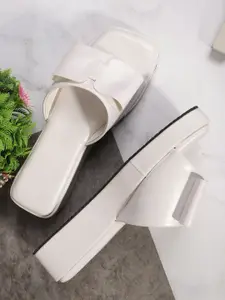 TWIN TOES  Women Flatform Sandals With Bows