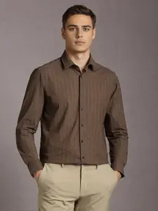 Louis Philippe Slim Fit Geometric Printed Long Sleeves Formal Shirt