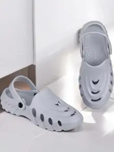 Pampy Angel Men Printed Croslite Clogs