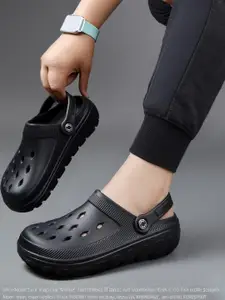 PROUZ black Men Clogs