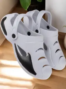 Pampy Angel Men Grey Casual Croslite Clogs