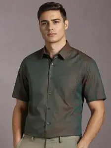 Louis Philippe Men Textured Spread Collar Pure Cotton Formal Shirt