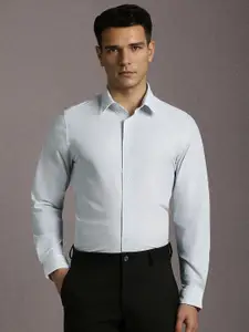 Louis Philippe Men Textured Spread Collar Formal Shirt