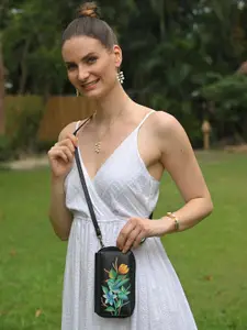 Anuschka Women Birds in Paradise Black Hand Painted Leather Phone Wallet