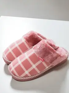 WOLVESDEN Women Pack Of 4 Room Slippers