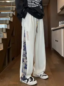StyleCast x Revolte Men Printed Loose Fit Mid-Rise Regular Trousers