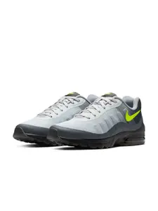 Nike Air Max Invigor Men Colourblocked Casual Shoes