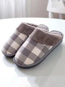 WOLVESDEN Women Printed Room Slippers