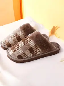 WOLVESDEN Women Slip-On Room Slipper