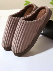 WOLVESDEN Women Room Slippers