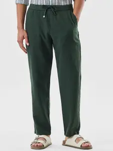 Snitch Men Textured Mid-Rise Trousers