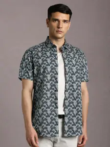 Louis Philippe Sport Men Floral Printed Spread Collar Slim Fit Cotton Casual Shirt