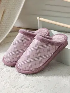 WOLVESDEN Women Printed Room Slippers