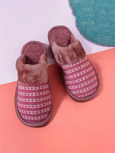 WOLVESDEN Women Pack Of 4 Room Slippers