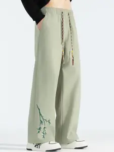 StyleCast x Revolte Men Low-Rise Easy Wash Wide Leg Trousers