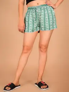 Moda Rapido Women Floral Printed Mid-Rise Shorts