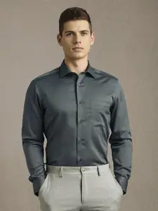 Louis Philippe Textured Long Sleeves Pure Cotton Formal Shirt