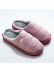 WOLVESDEN Women Slip-On
