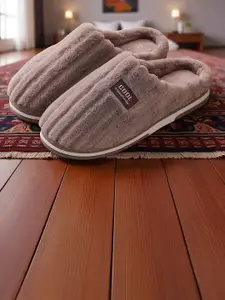 WOLVESDEN Women Slip-On