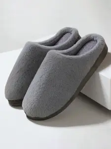 WOLVESDEN Women Self Design Fur Slip-On Flip Flops