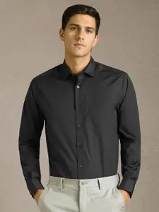 Louis Philippe Men Solid Spread Collar Formal Shirt