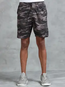 beevee Men Camouflage Printed Loose Fit Mid-Rise Shorts