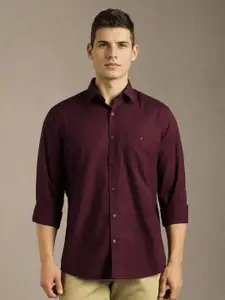 Louis Philippe Sport Men Solid Spread Collar Pure Cotton Casual Shirt