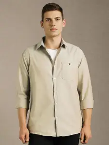 Louis Philippe Sport Men Solid Spread Collar Pure Cotton Casual Shirt