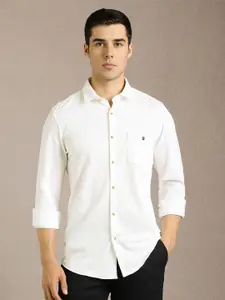 Louis Philippe Sport Men Solid Spread Collar Pure Cotton Casual Shirt