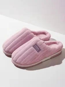 WOLVESDEN Women Room Slippers