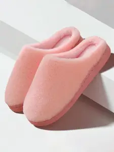 WOLVESDEN Women Self Design Fur Slip-On Flip Flops