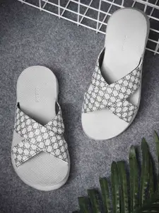 ONSOLE Women Printed Open Toe Sliders