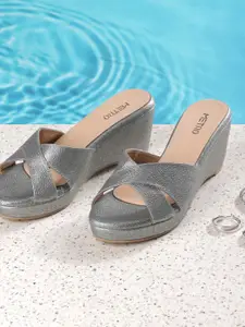Metro Women Textured Wedge Heel Sandals