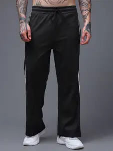 MADSTO Striped Men Baggy-Fit Mid-Rise Track Pants