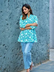 KALINI Women Floral Printed Short Kurti