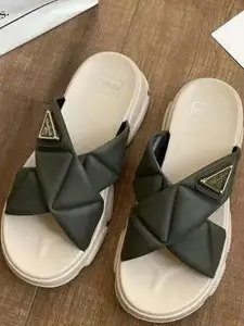 RIFOF Women Green Flip Flops