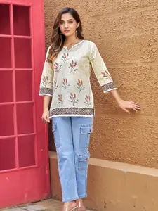 KALINI Women Floral Printed Straight Kurti