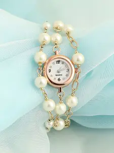 HAUTE SAUCE by  Campus Sutra Women The Snowball Round Analogue Watch AAW25_HSWC1437