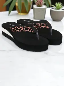 TWO SOFT Women Printed Stylish Comfortable Lightweight Thong Flip-Flops