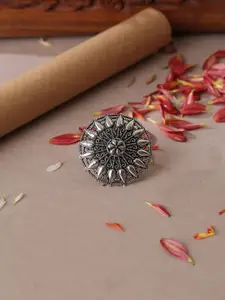 Niska Women Intricate Textured Oxidised Adjustable Finger Ring