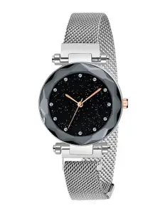 THE SHOPOHOLIC Women Embellished Dial & Bracelet Style Straps Analogue Watch 12-Silver