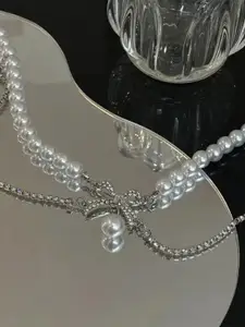 Estailo fashion Silver-Plated Artificial Stones Studded & Pearls Beaded Minimal Necklace