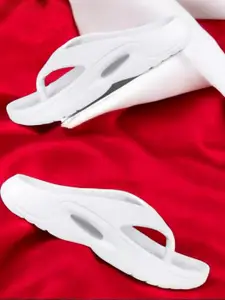 KAPYANSH Men White Flip Flops