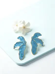 AVANT-GARDE PARIS Gold-Plated Floral Shaped Enamelled Studs