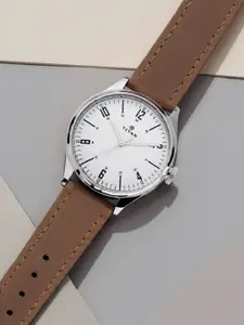 Titan Men Silver-Toned Analogue Leather Watch 1802SL01