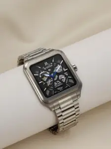 Titan Men Square Analogue Watch 90162QM01